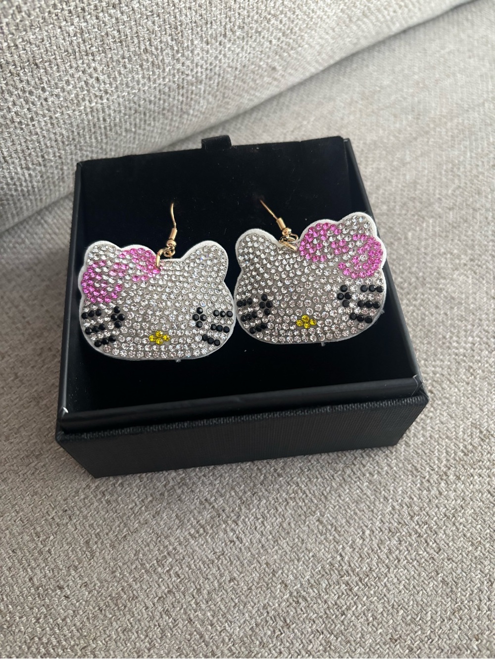Hello Kitty Rhinestone Crystal Face Earrings with Pink Bow